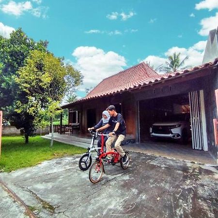 Ndalem Arsita Villa Yogyakarta Eksteriør billede